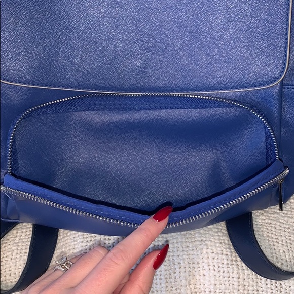 Backpack - Picture 3 of 4